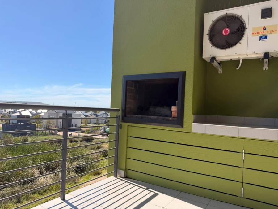 To Let 2 Bedroom Property for Rent in Burgundy Estate Western Cape